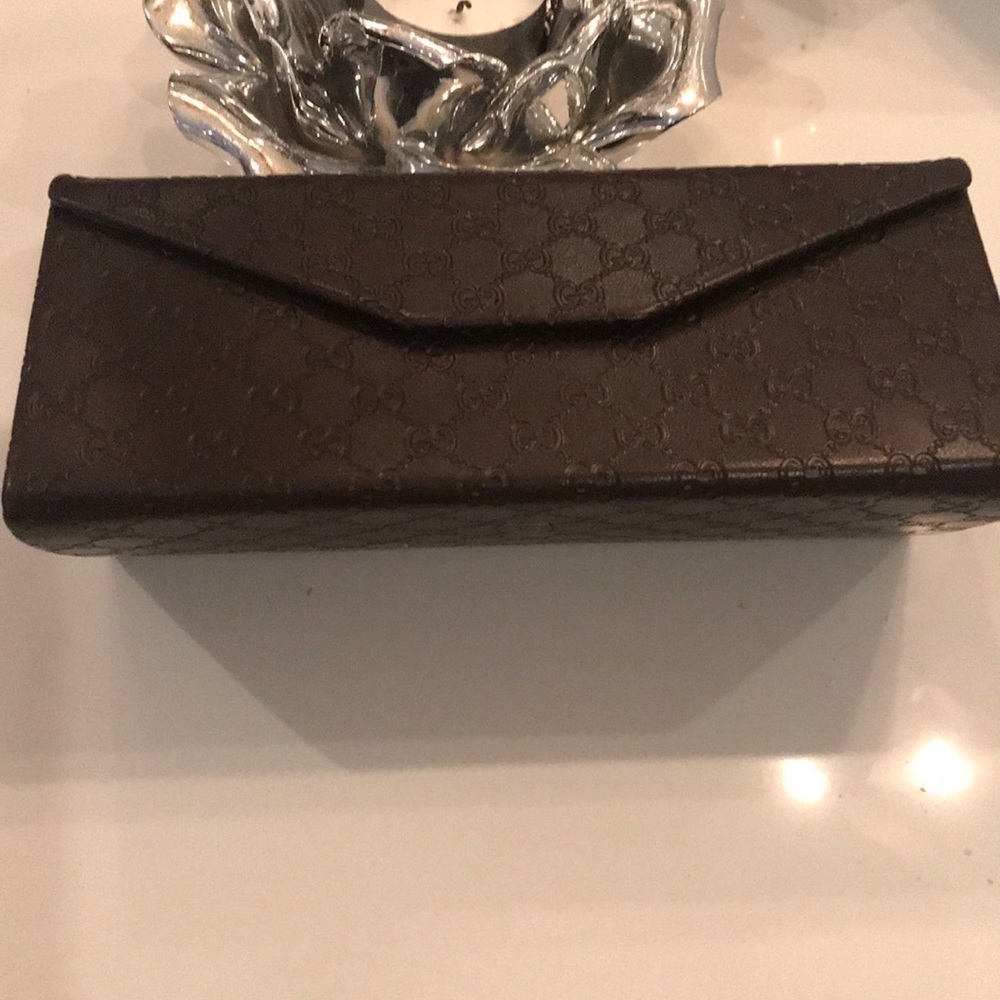 Gucci sun glasses case